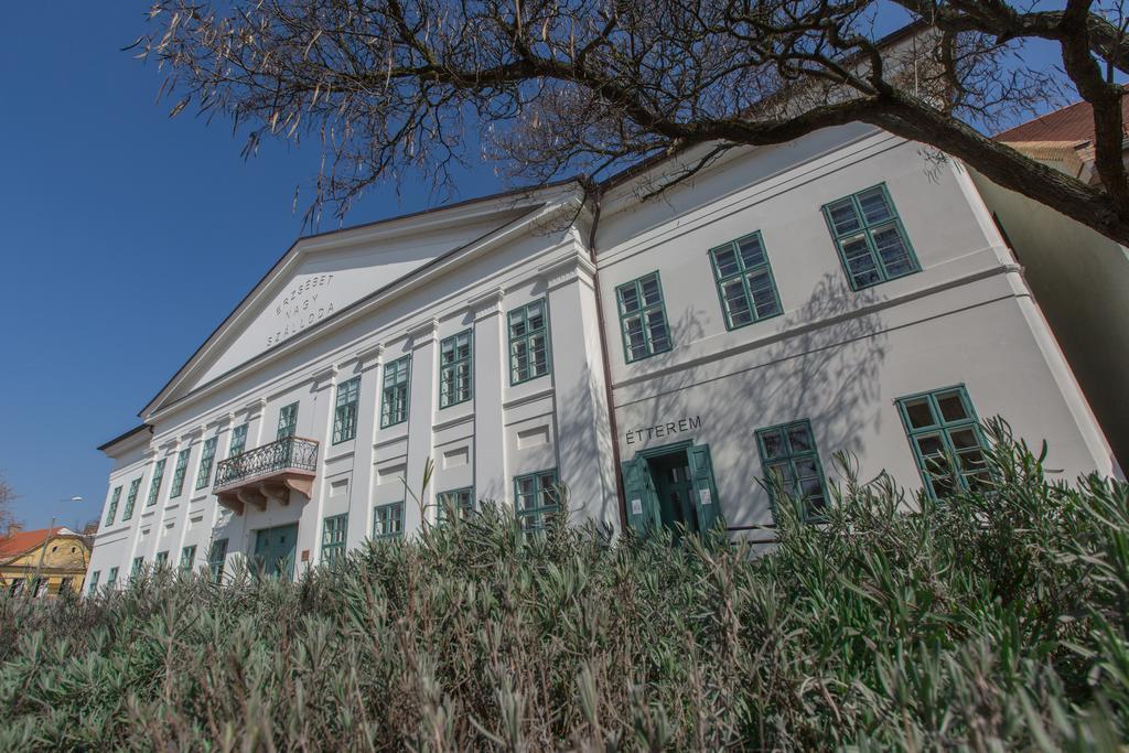 Erzsébet Nagy Szálloda Paks Exterior foto